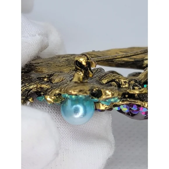 Vintage Look Crystal Embellished Floral Spray Brooch - Picture 9 of 12